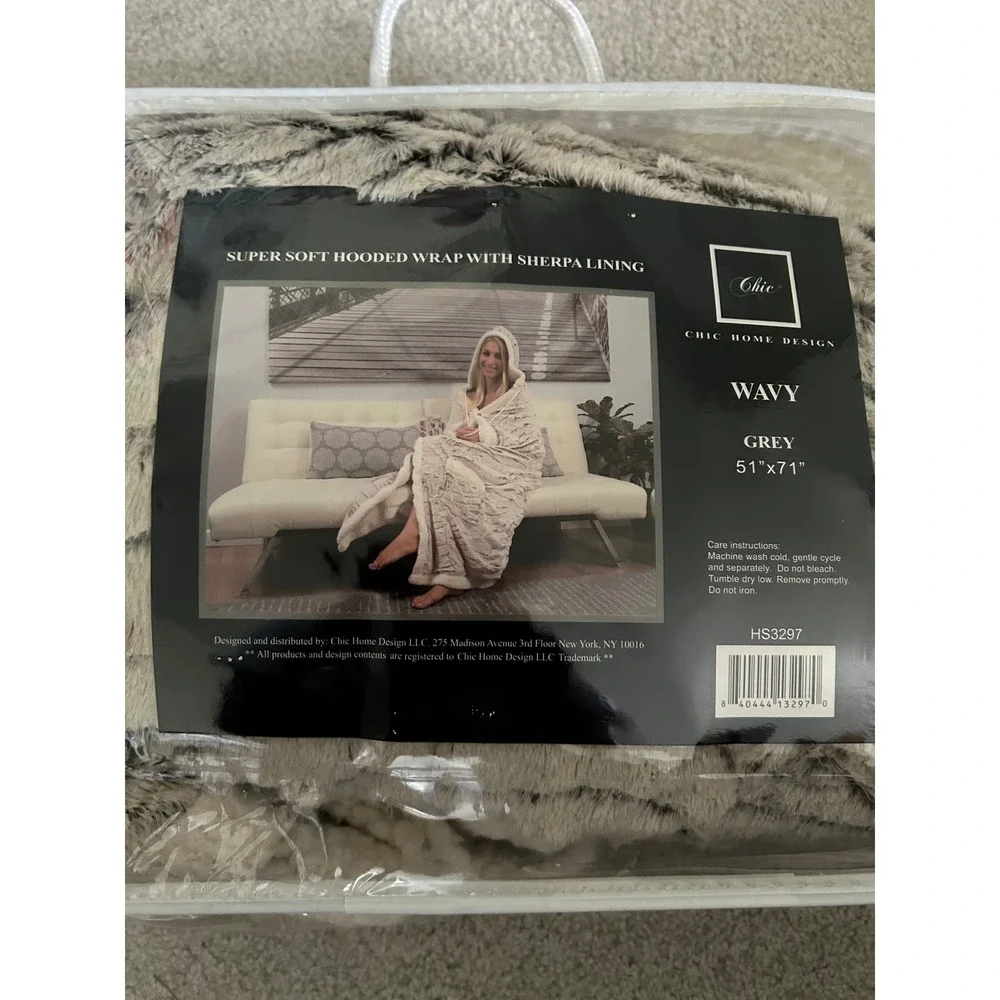Chic Home Design Wavy Super Soft Hooded Wrap Sherpa Lining Grey HS3297 51x71